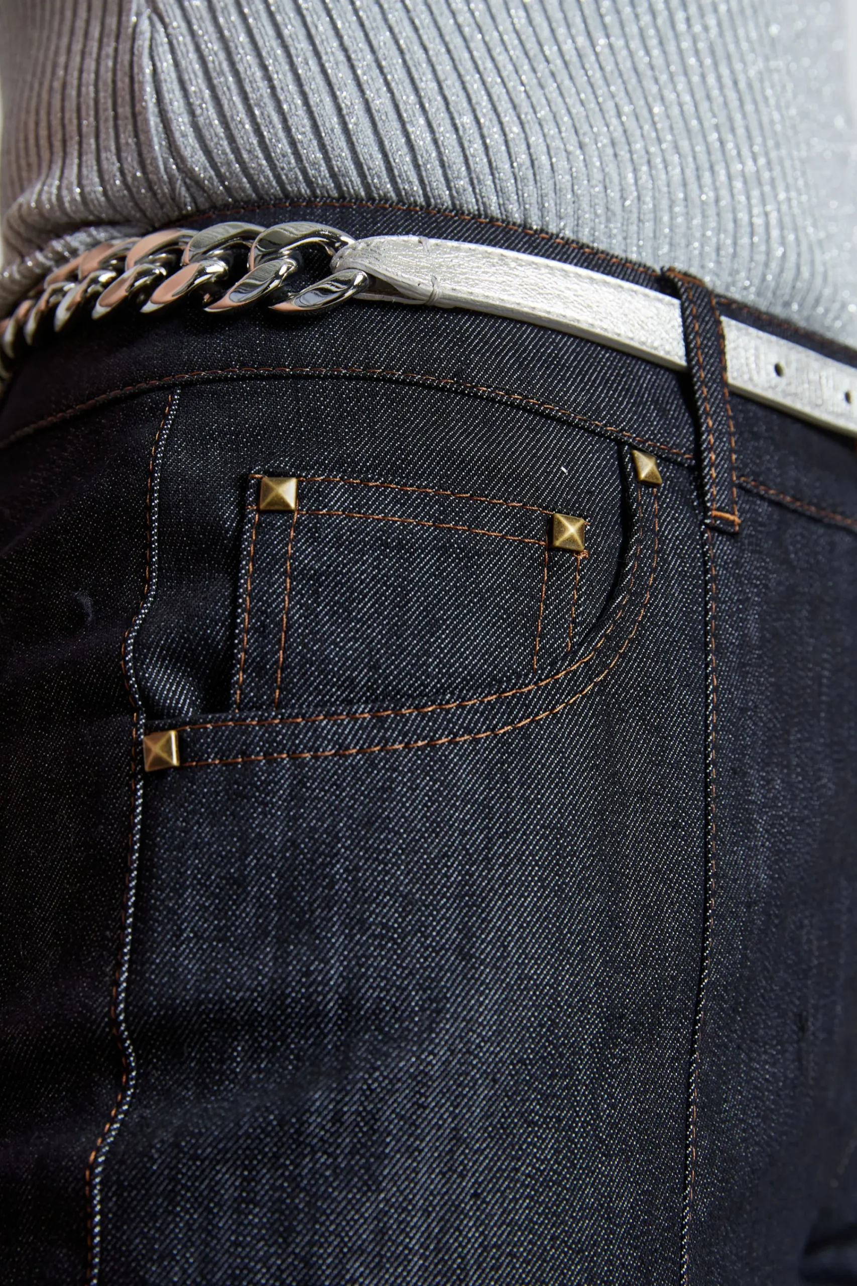 metallic_chain_belt_4-1.webp Elie Tahari Fragrance | Gloves-Metallic Chain Belt