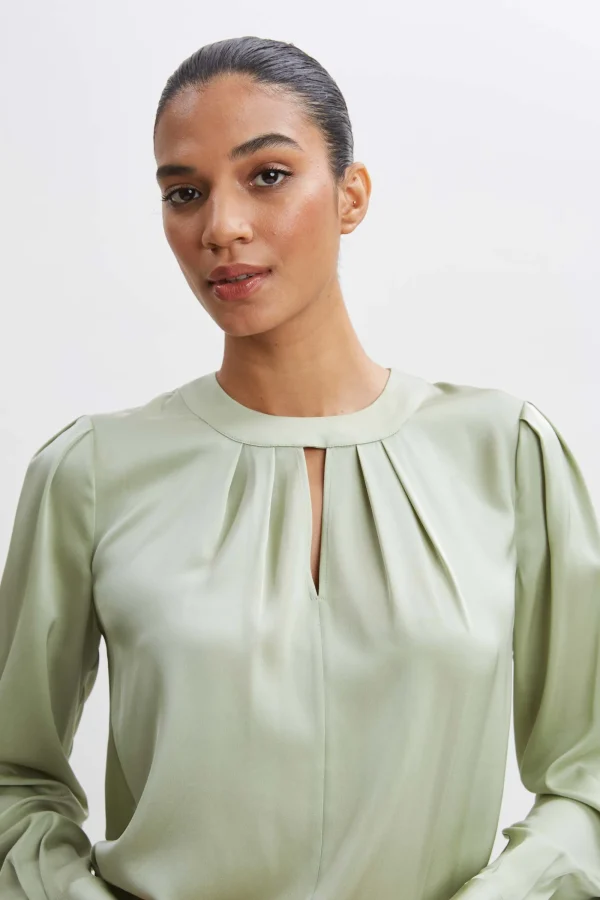 Elie Tahari Tops & Sweaters-Silk Keyhole Shirt