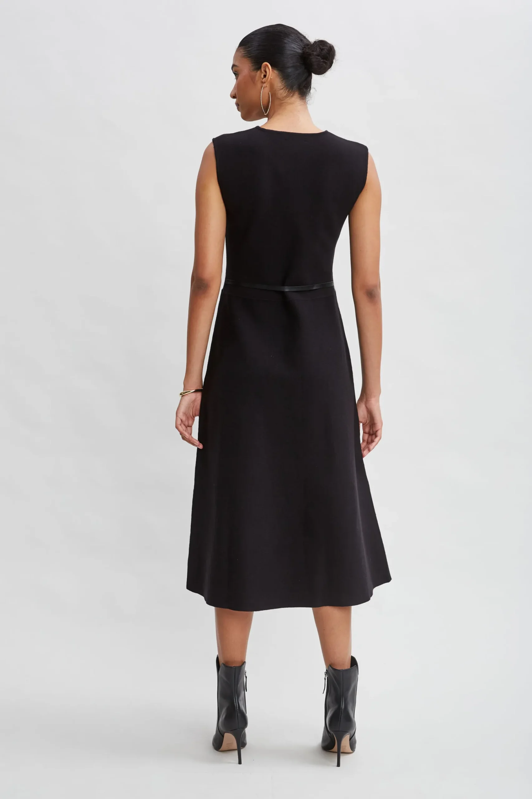 square_neck_belted_sweate_4-1.webp Elie Tahari Dresses & Jumpsuits | Sleeveless Dresses-Square Neck Belted Sweater Dress
